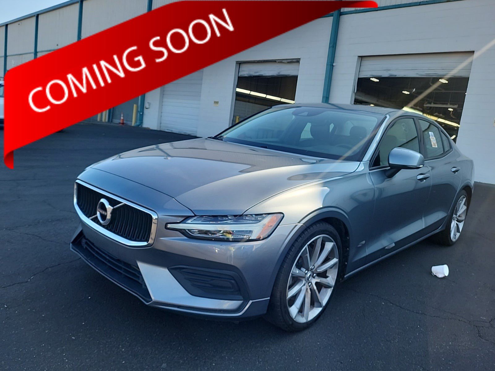 Used 2019 Volvo S60 T5 Momentum FWD image 1