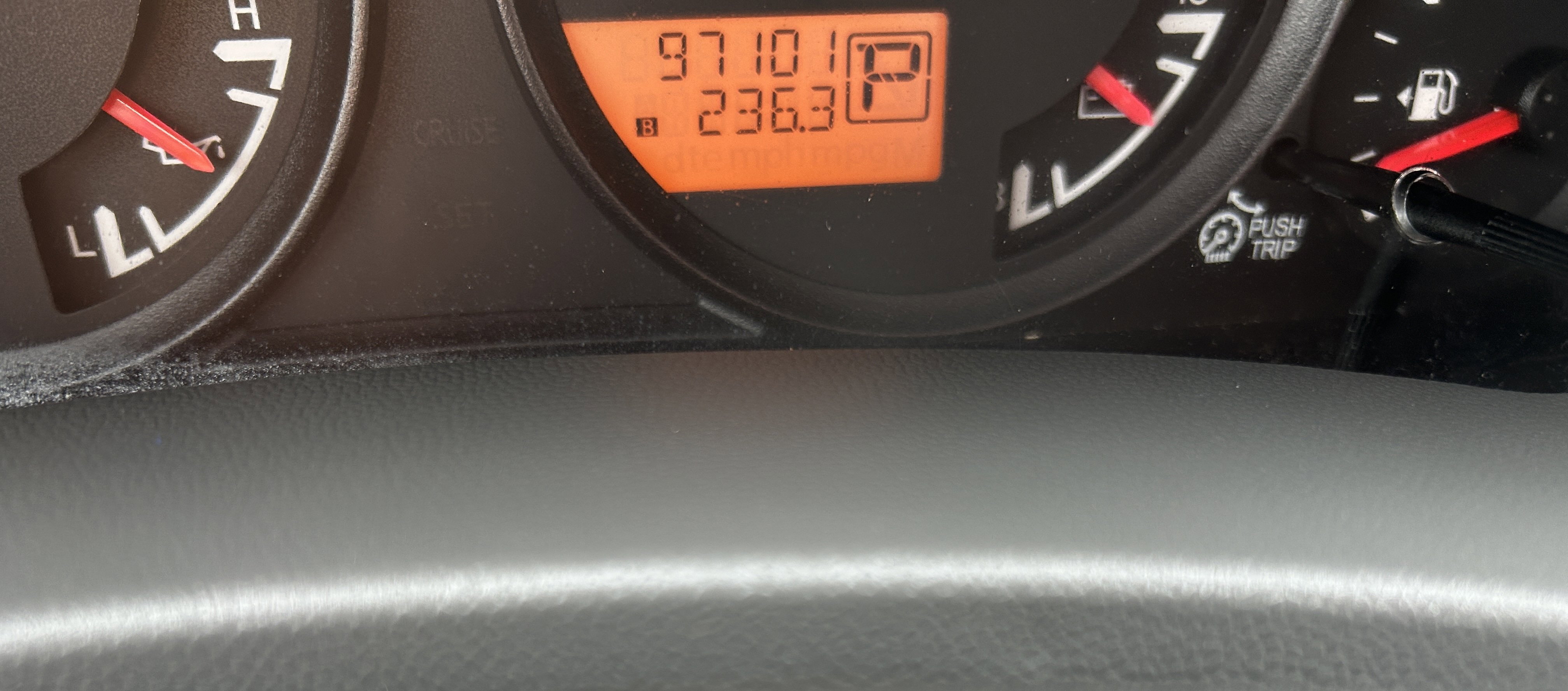 Used 2014 Nissan Xterra S w/ Nevada Tow Package image 12