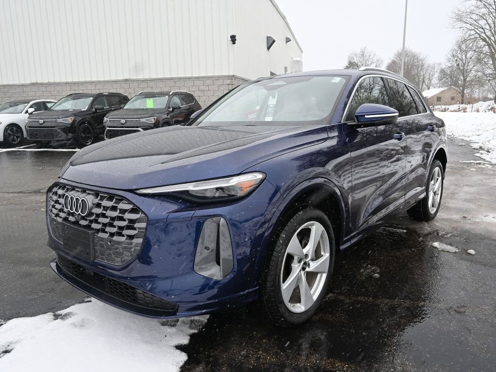 New 2025 Audi Q5 Prestige image 1