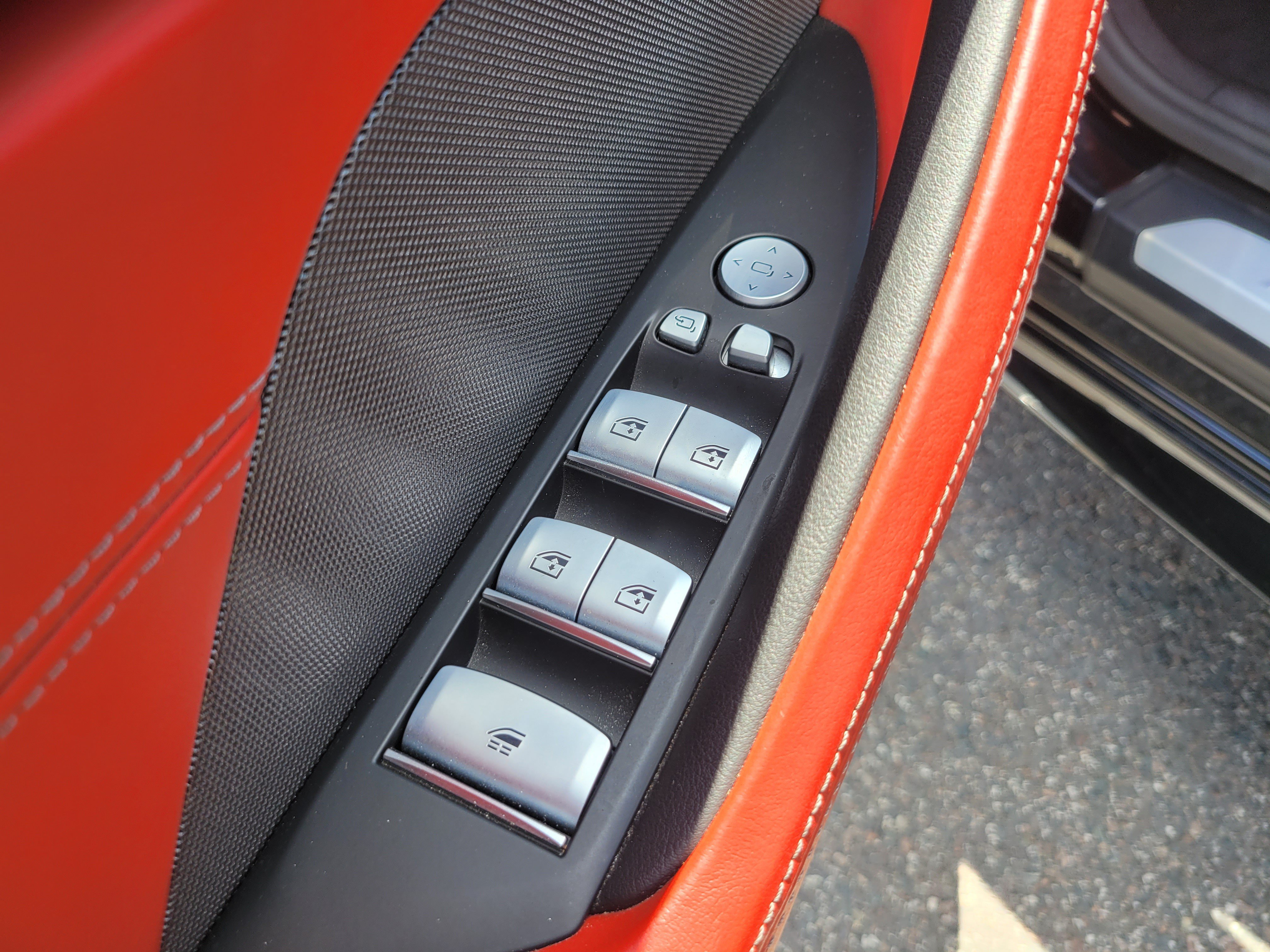 Used 2025 BMW 840i Convertible w/ M Sport Professional Package RWD image 12