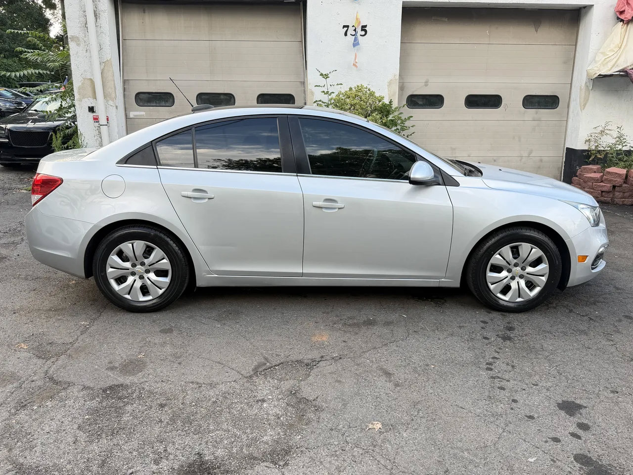 Used 2015 Chevrolet Cruze LT FWD image 13