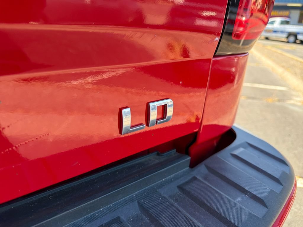 Used 2019 Chevrolet Silverado 1500 Custom w/ Custom Convenience Package AWD/4WD image 13