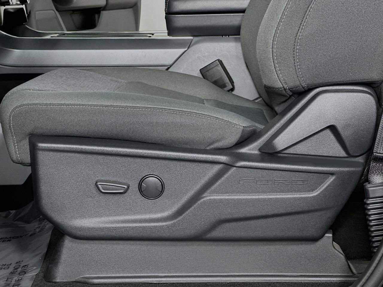 Used 2025 Ford F150 XLT w/ Equipment Group 301A Standard image 28