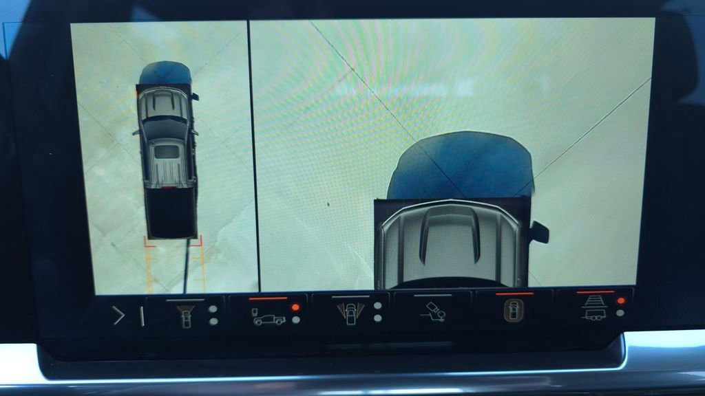 Used 2024 Chevrolet Silverado 1500 LTZ image 39