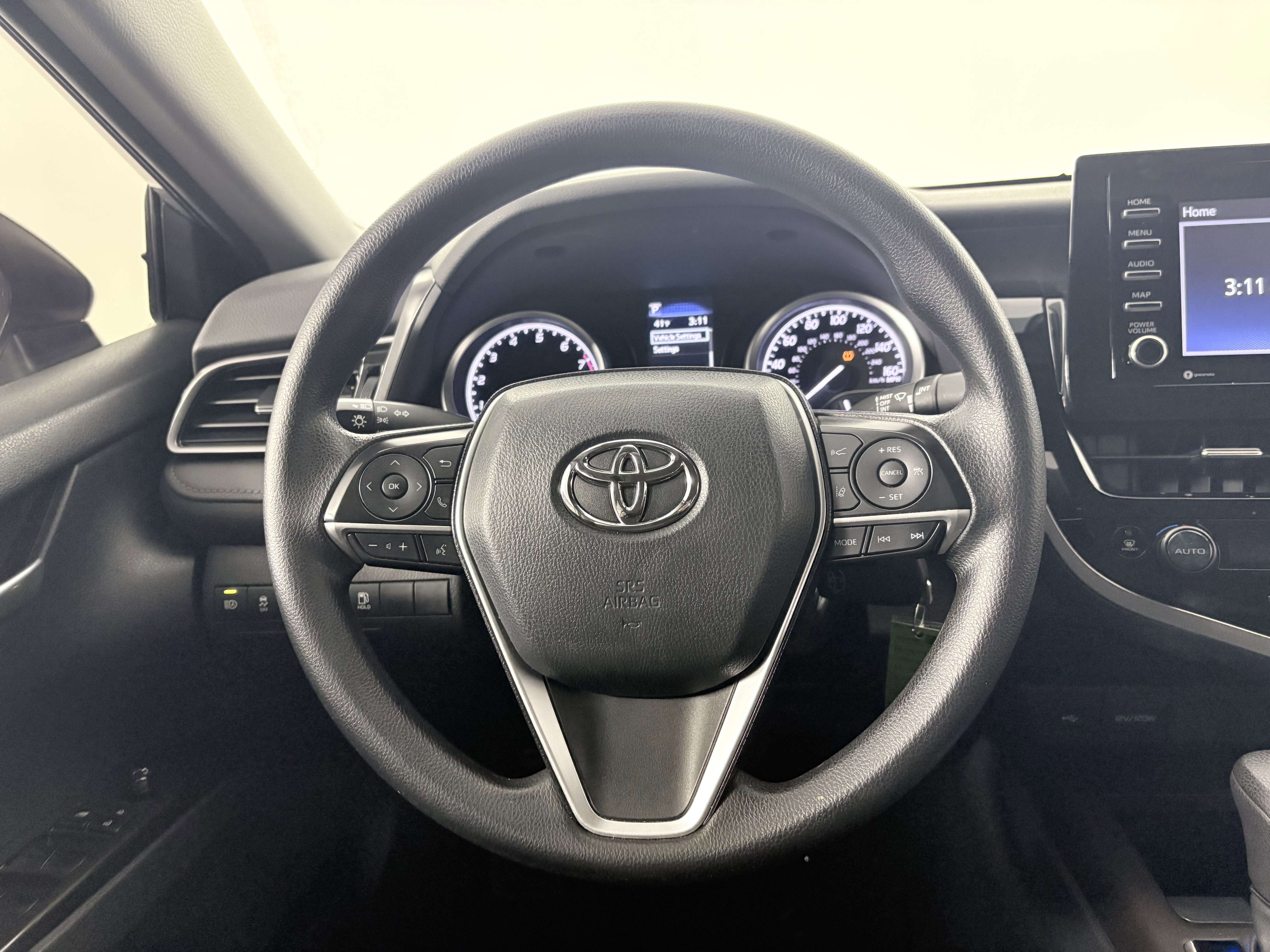 Used 2022 Toyota Camry LE image 27