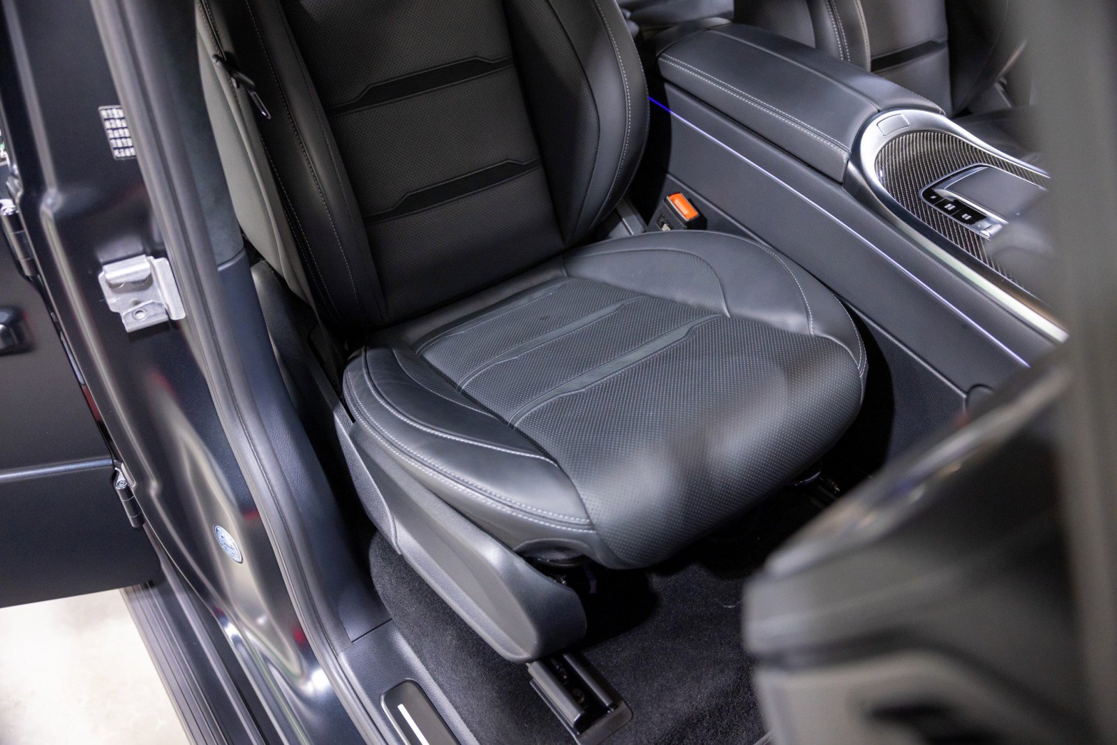 Used 2025 Mercedes-Benz G 63 AMG 4MATIC image 32