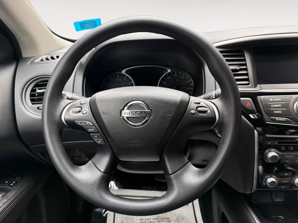 Used 2020 Nissan Pathfinder S image 18