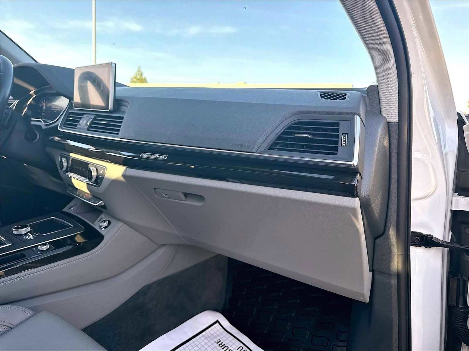 Used 2019 Audi Q5 Prestige AWD/4WD image 18