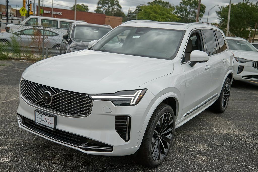 New 2026 Volvo XC90 B6 Plus w/ Protection Package Premier image 6