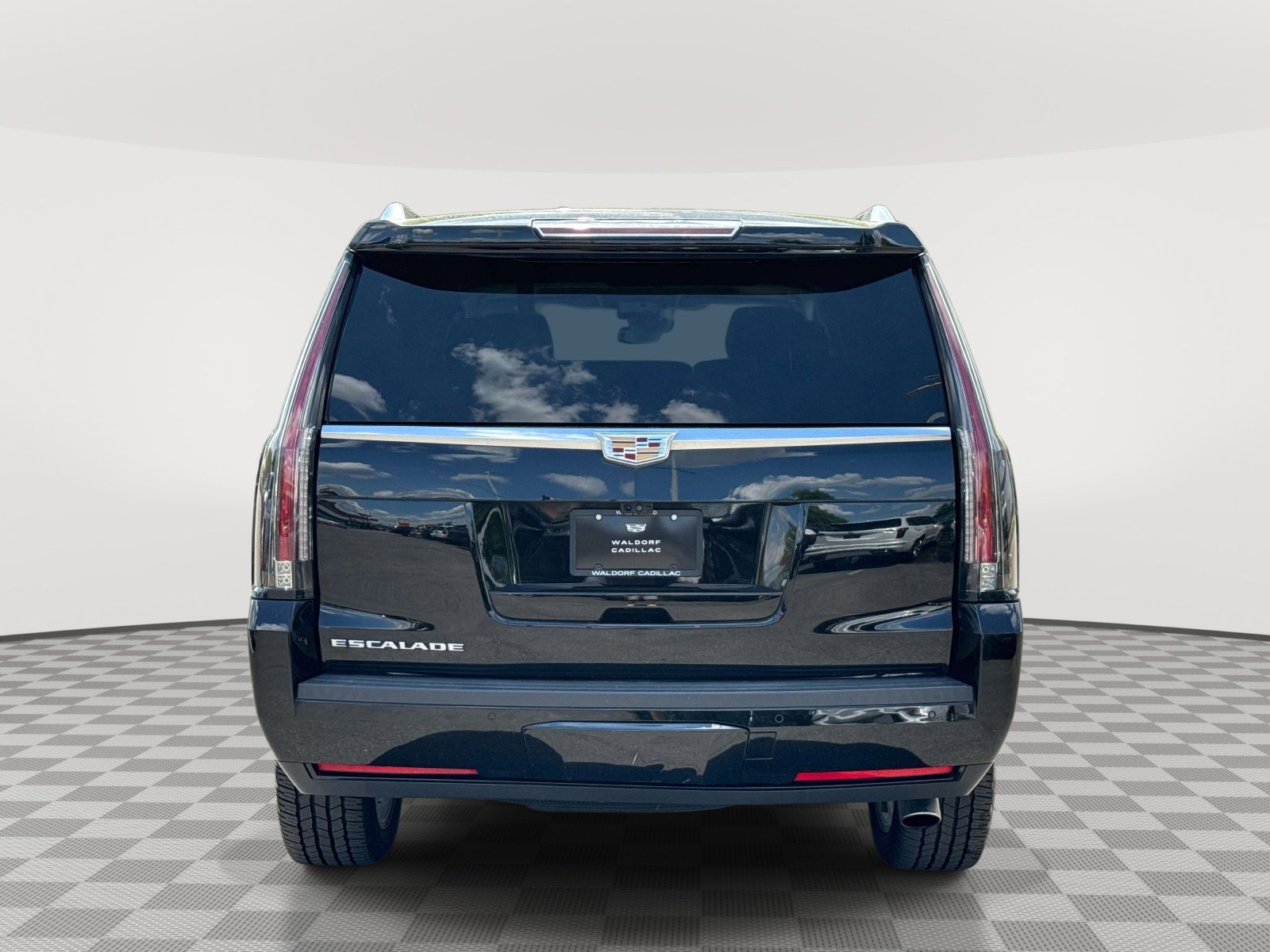 Used 2019 Cadillac Escalade Luxury image 5