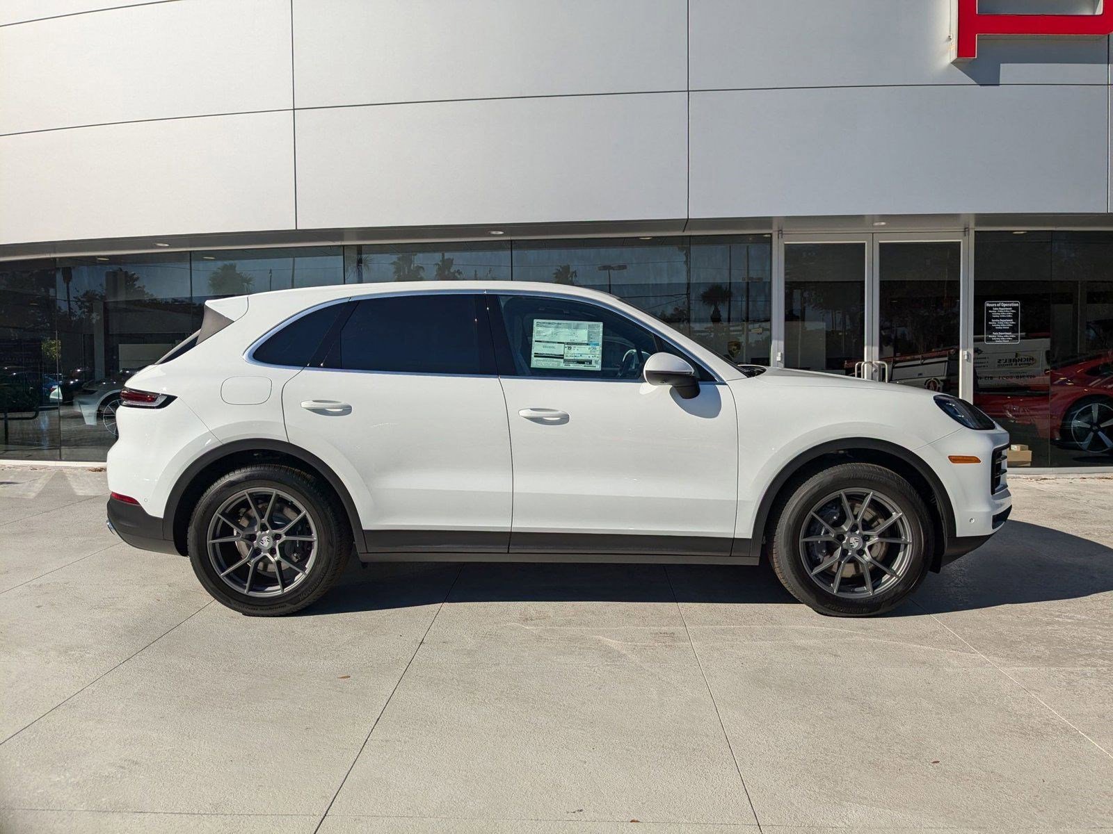 Certified 2025 Porsche Cayenne image 7