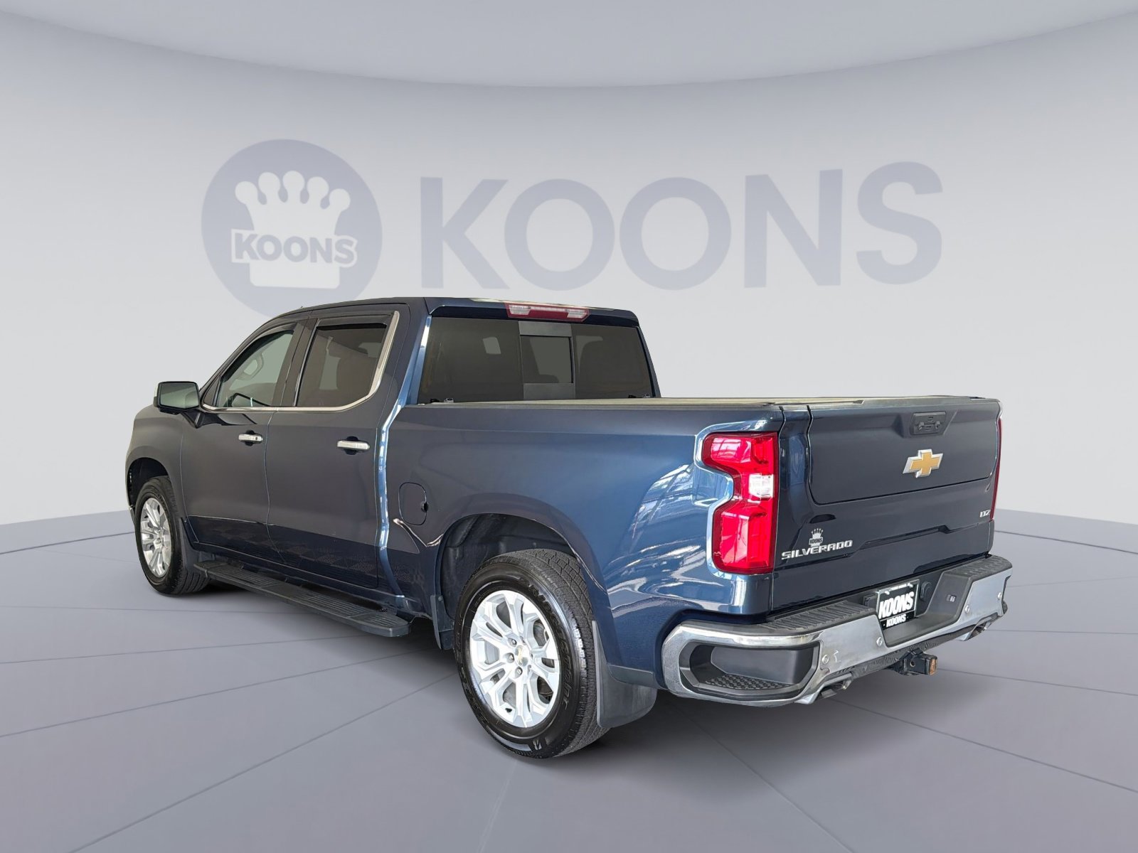 Used 2022 Chevrolet Silverado 1500 LTZ w/ LTZ Convenience Package II AWD/4WD image 4