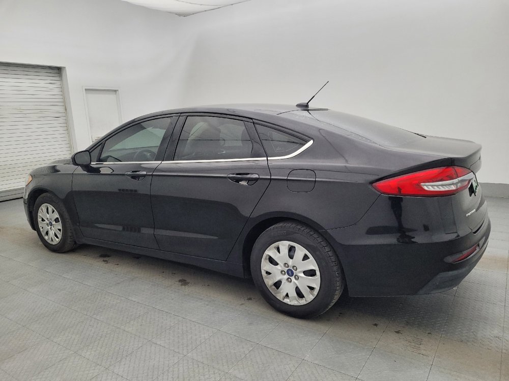 Used 2019 Ford Fusion S image 3