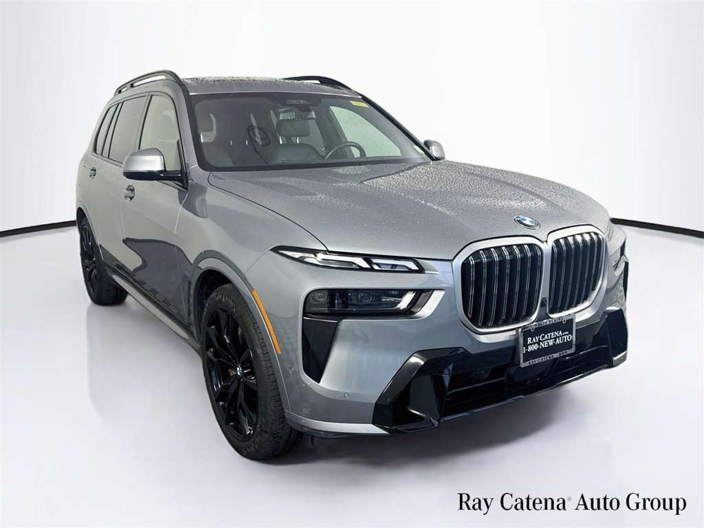 Used 2024 BMW X7 xDrive40i w/ M Sport Package AWD/4WD image 1