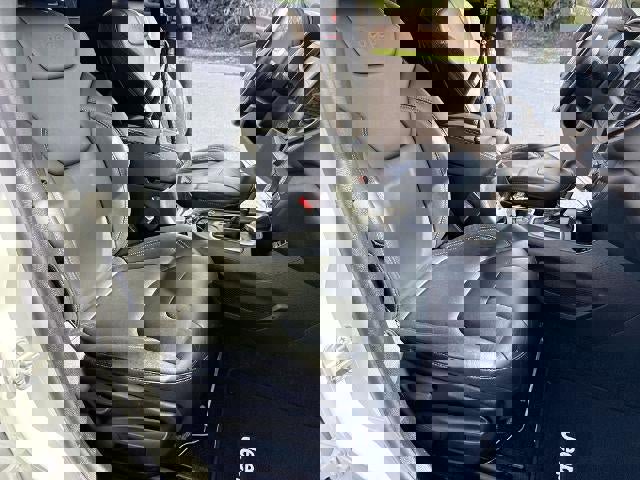 Used 2018 Jeep Cherokee Limited w/ Technology Group image 27