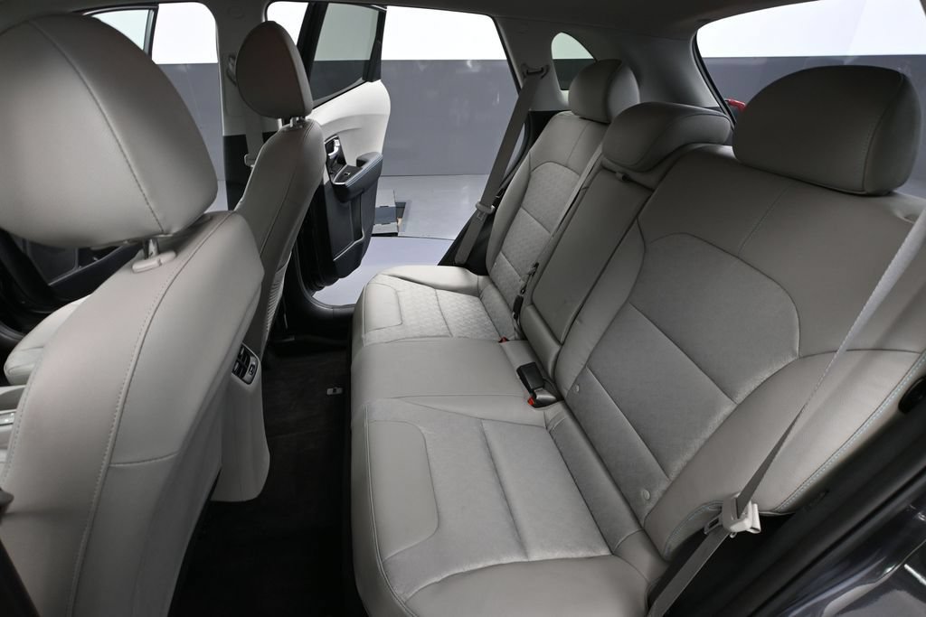 Used 2019 Kia Niro EX FWD image 37