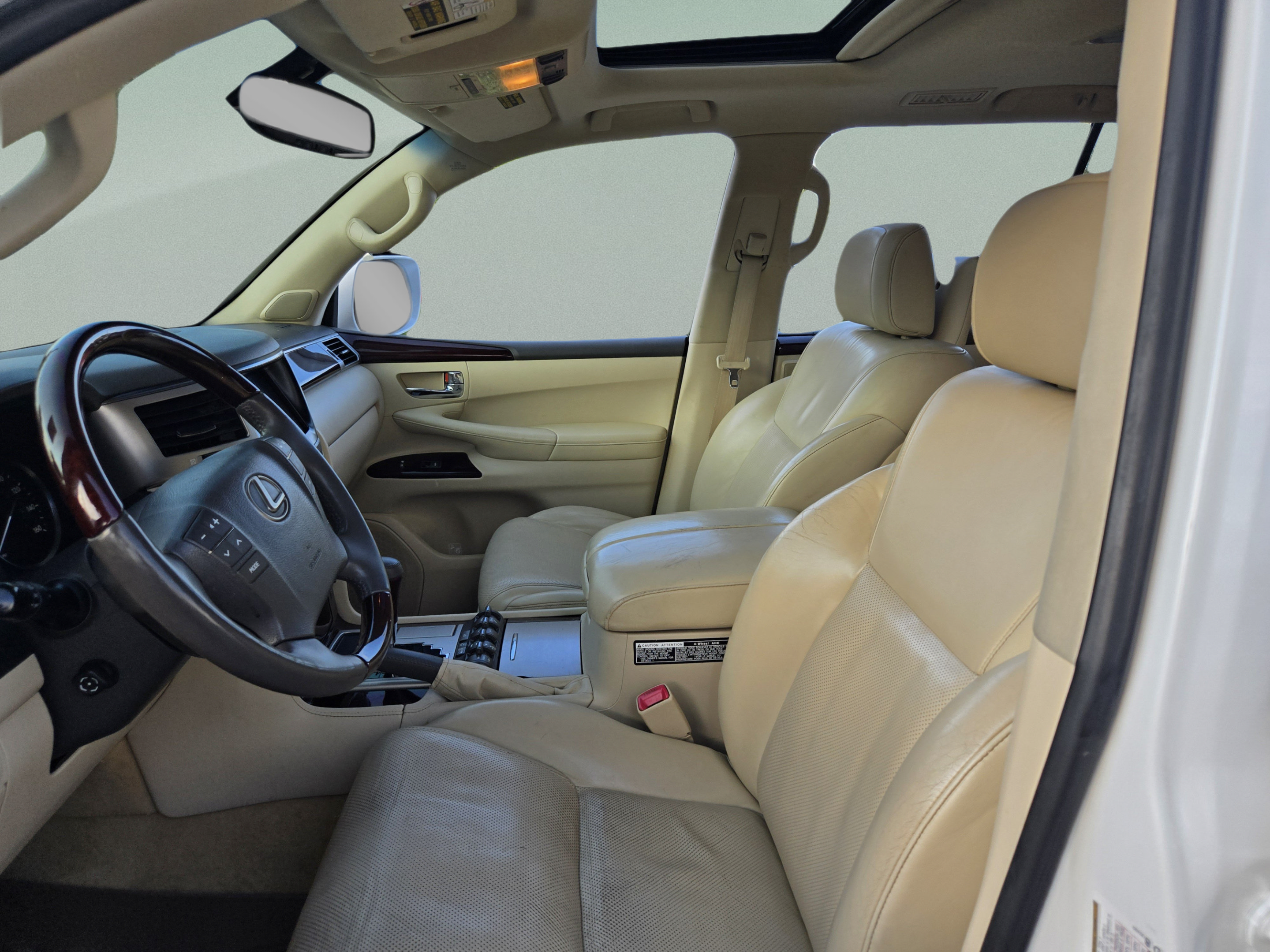 Used 2014 Lexus LX 570 4WD image 11