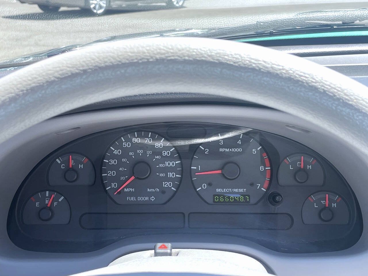 Used 2001 Ford Mustang Convertible RWD image 33
