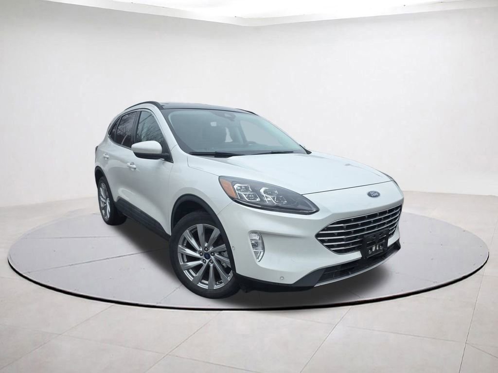 Certified 2022 Ford Escape Titanium w/ Titanium Elite Package image 1