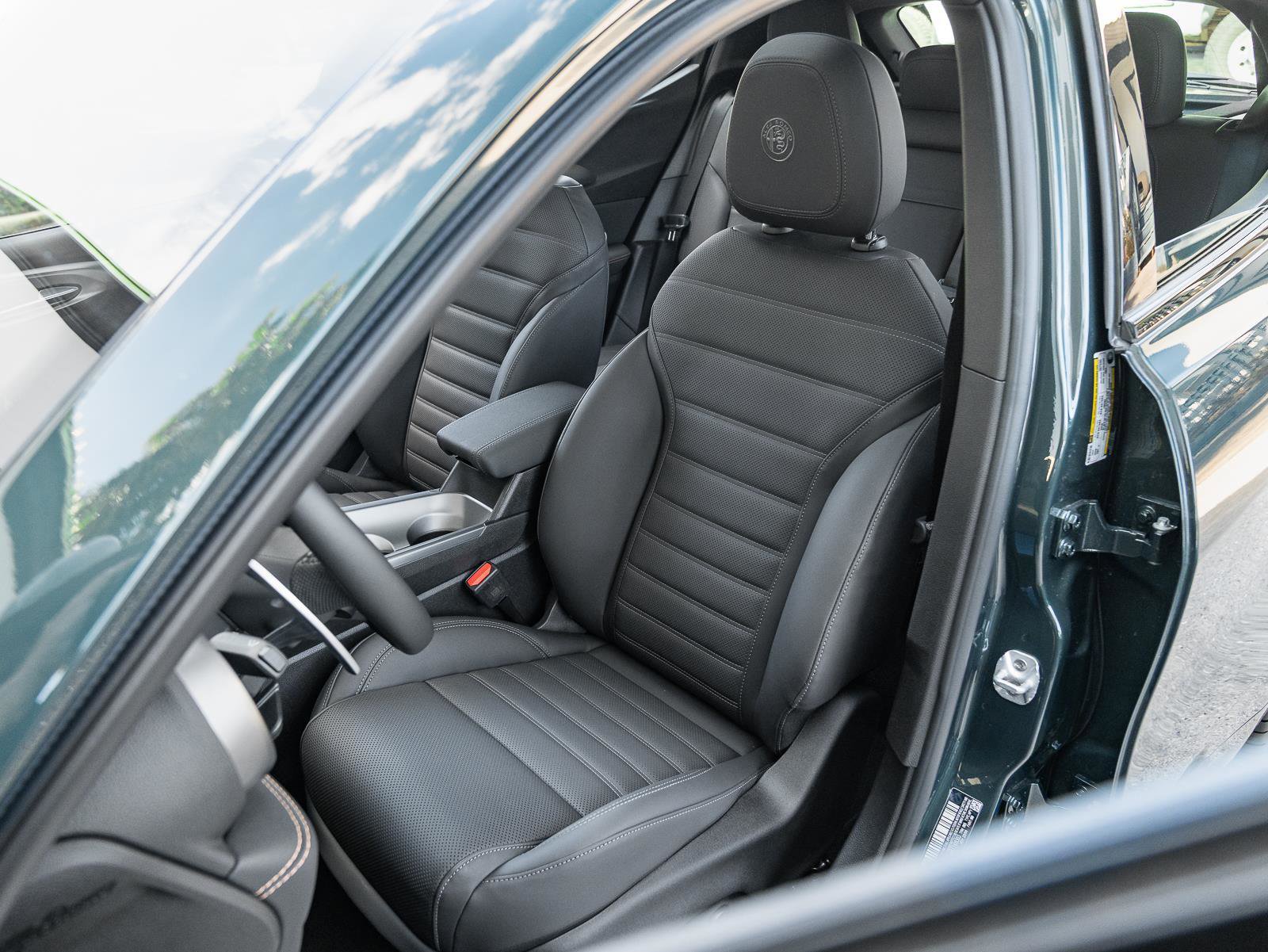 New 2026 Alfa Romeo Tonale Veloce w/ Quick Order Package 23H Volce image 16