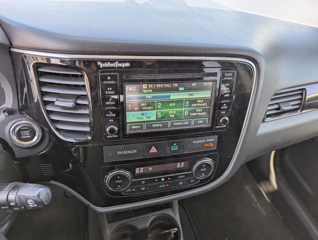 Used 2016 Mitsubishi Outlander GT AWD/4WD image 19