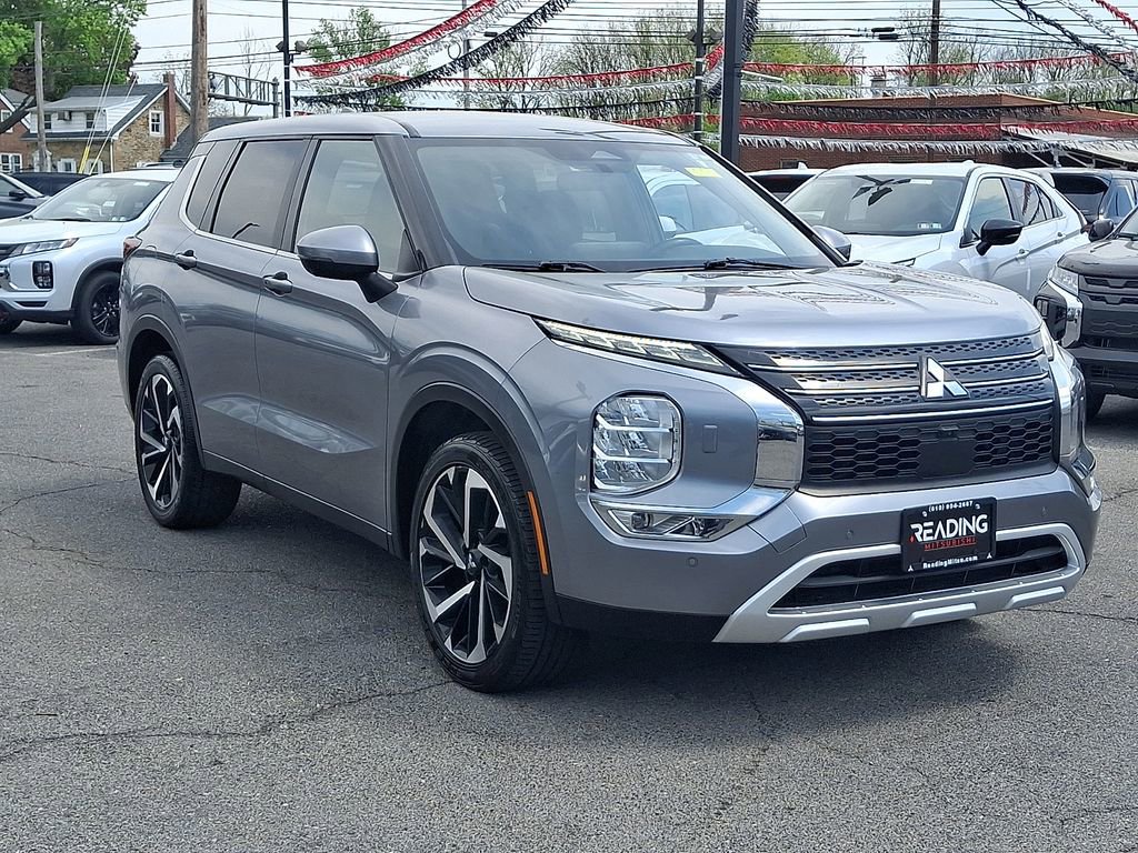 Used 2024 Mitsubishi Outlander SE AWD/4WD image 4