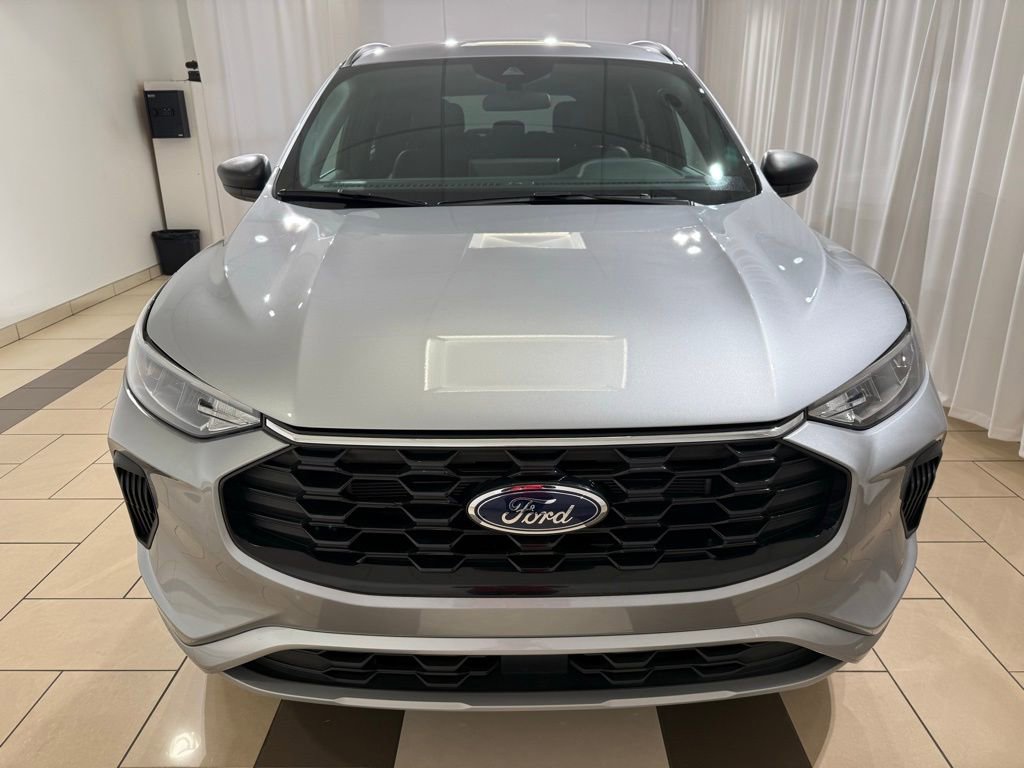 Used 2024 Ford Escape ST-Line w/ Tech Pack #1 AWD/4WD image 8