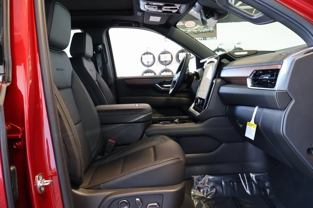 New 2026 GMC Yukon Denali w/ Sun & Power Step Package image 22
