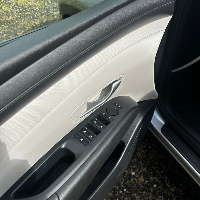 Certified 2025 Hyundai Tucson SE image 10