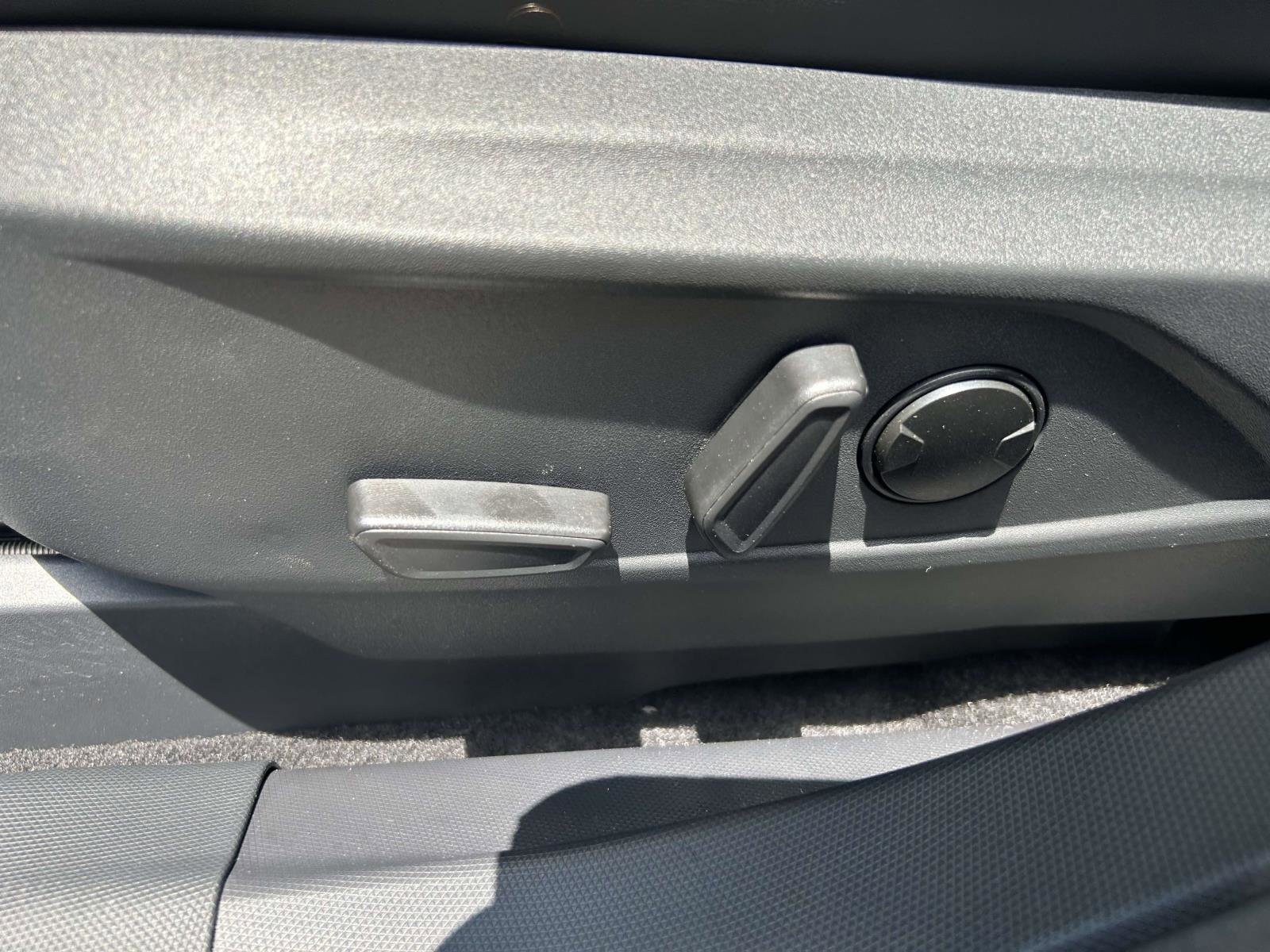 Used 2025 Ford Mustang Mach-E Premium RWD image 22