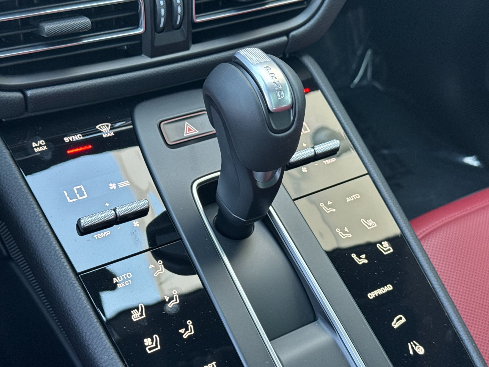 New 2026 Porsche Macan AWD/4WD image 22