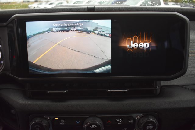 Used 2025 Jeep Wrangler Sport image 23