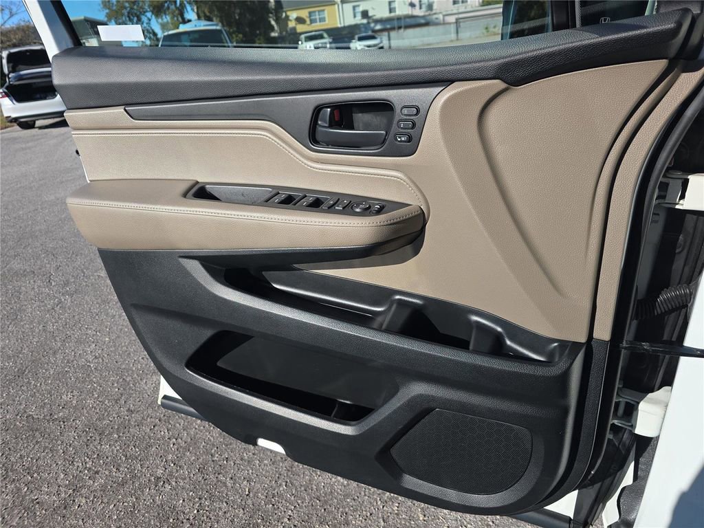 Used 2020 Honda Odyssey EX-L image 18