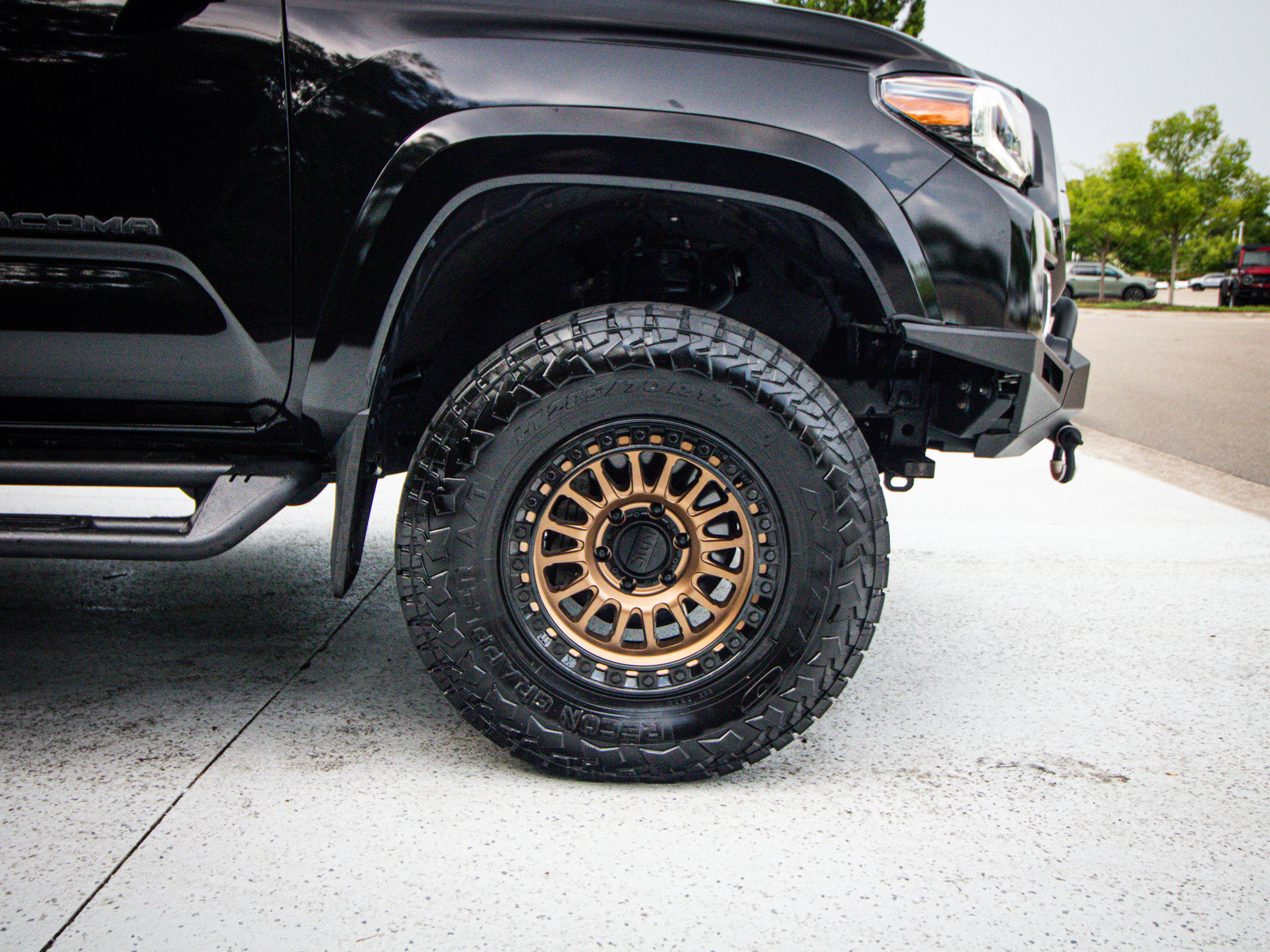 Used 2023 Toyota Tacoma Limited AWD/4WD image 13