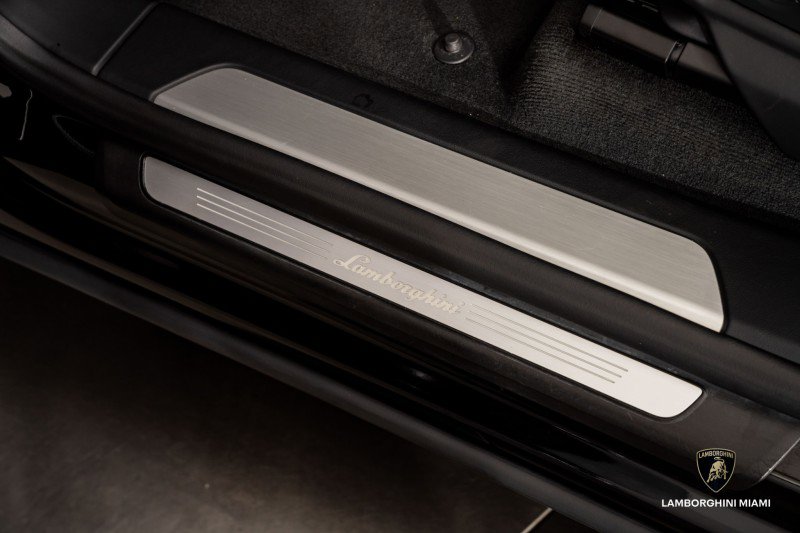 Used 2021 Lamborghini Urus image 27