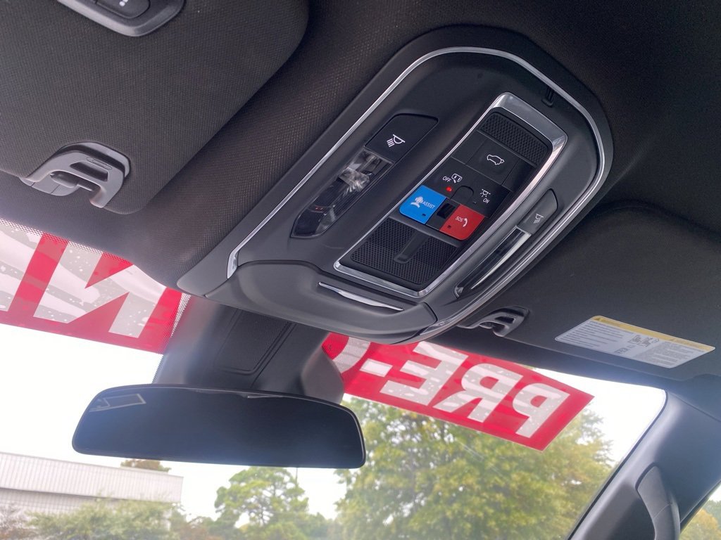 Used 2024 Jeep Wagoneer Series II w/ Flexible Seating Group image 19