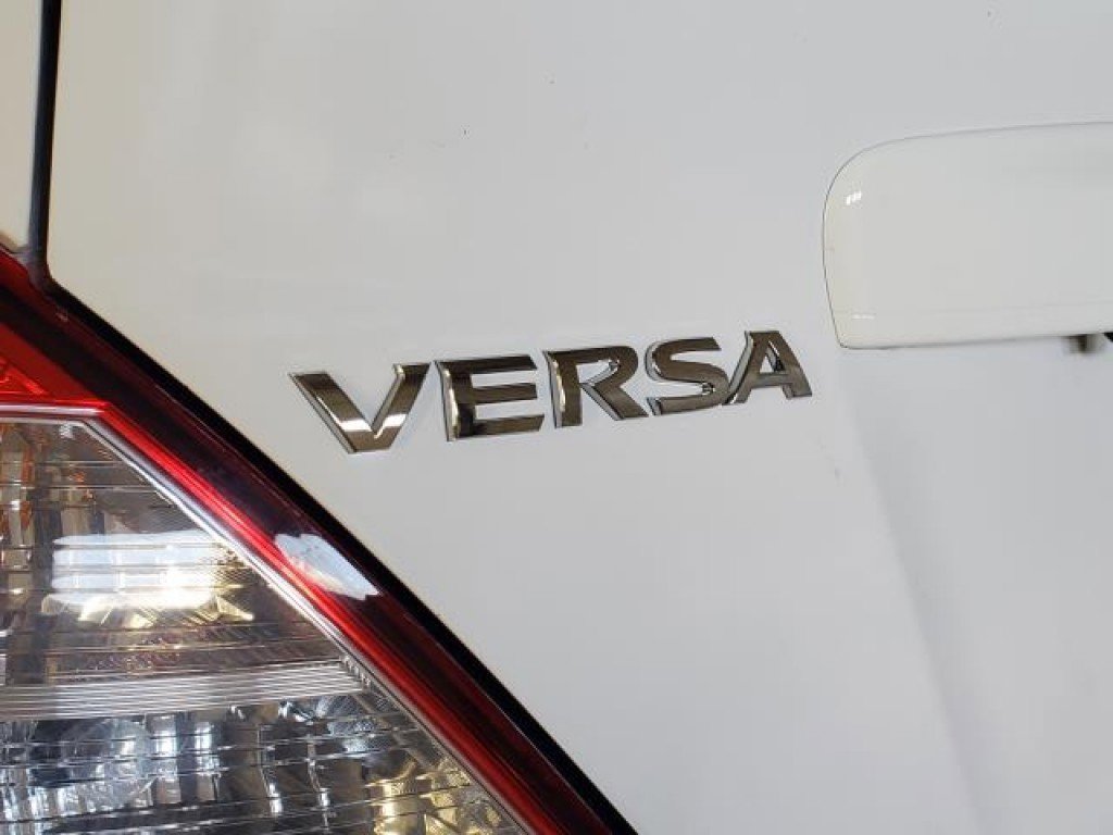Used 2019 Nissan Versa SV FWD image 6
