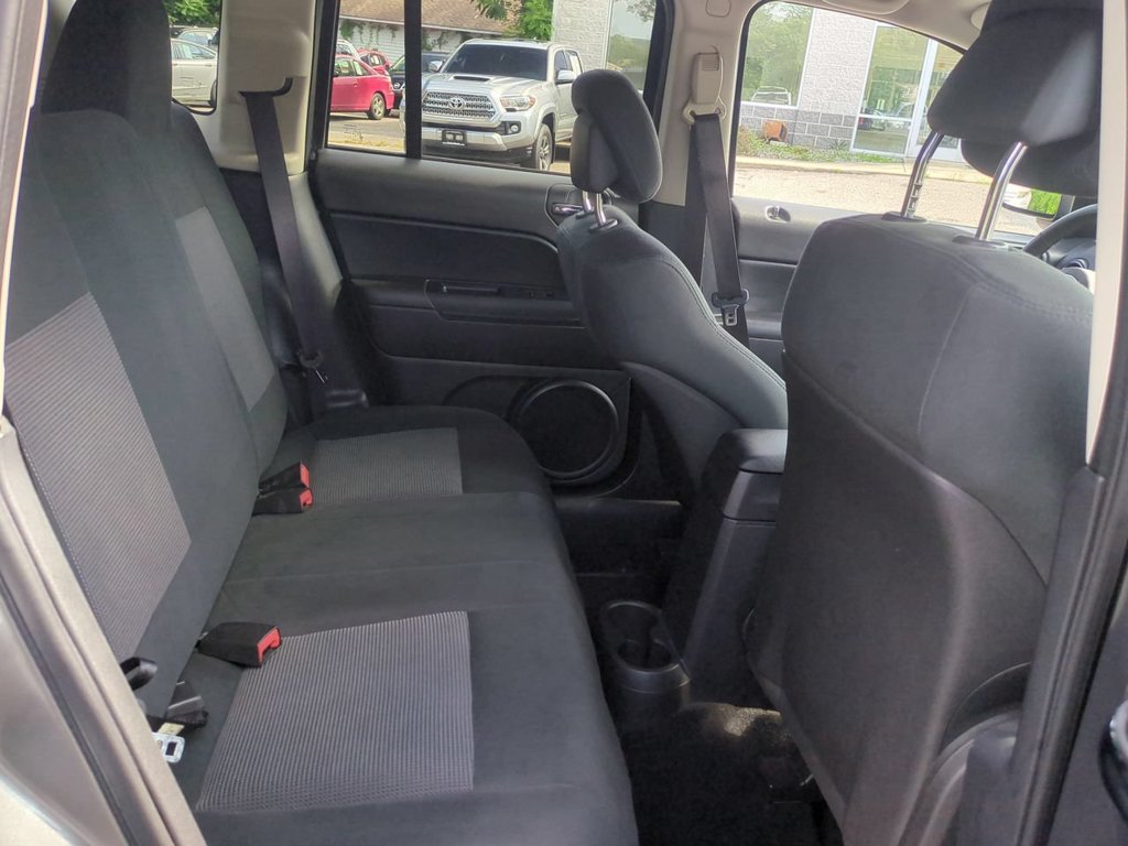 Used 2012 Jeep Compass Latitude AWD/4WD image 24