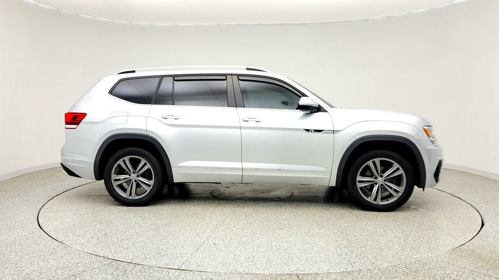 Used 2018 Volkswagen Atlas SEL w/ R-Line Package AWD/4WD image 4