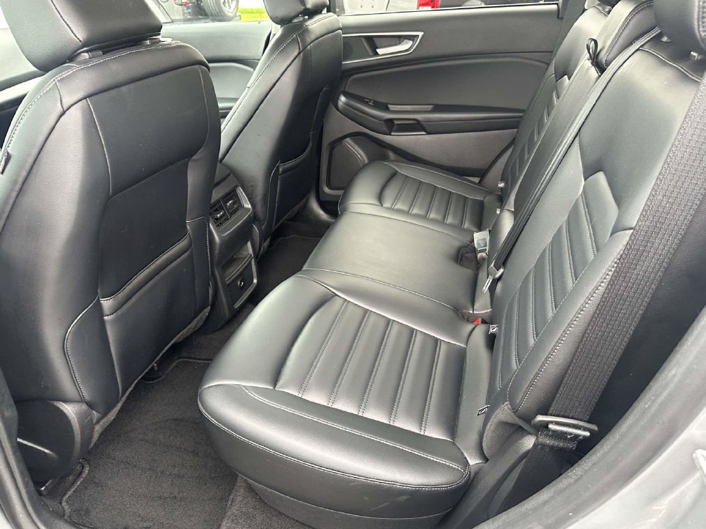 Used 2024 Ford Edge SEL AWD/4WD image 12