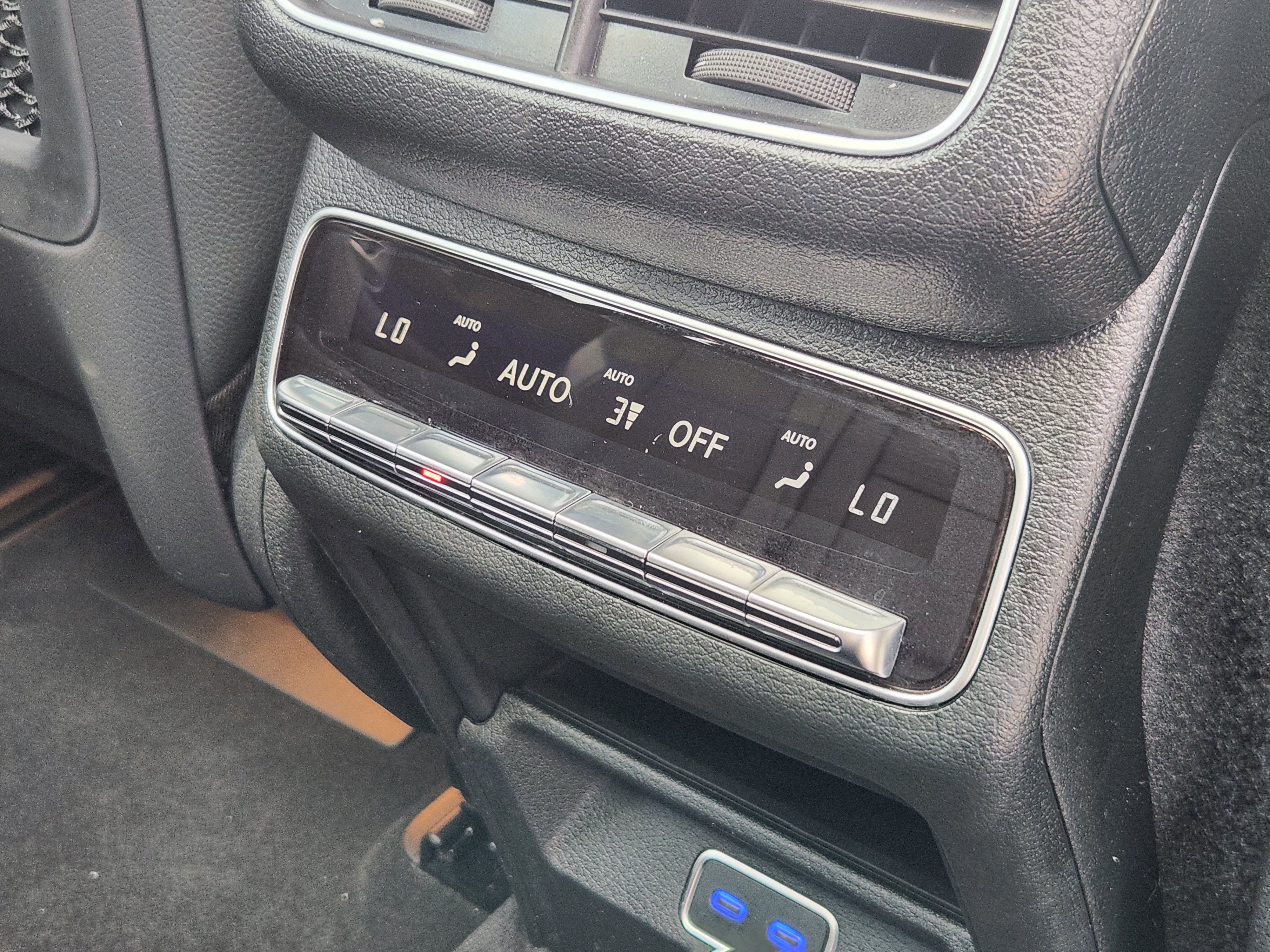 Used 2024 Mercedes-Benz GLS 450 4MATIC w/ AMG Line Exterior image 27