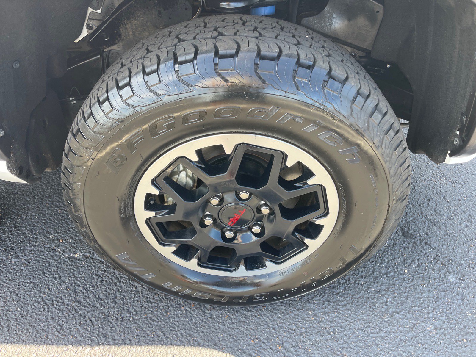 Used 2025 Toyota Tacoma TRD Off-Road AWD/4WD image 22