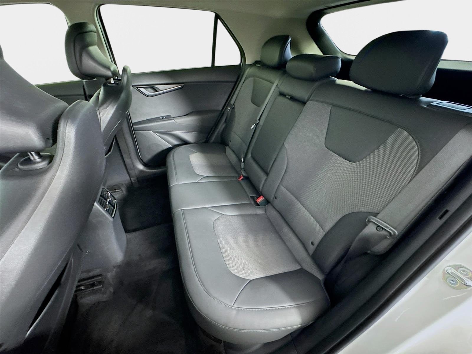 Certified 2023 Kia Niro EX Touring FWD image 23