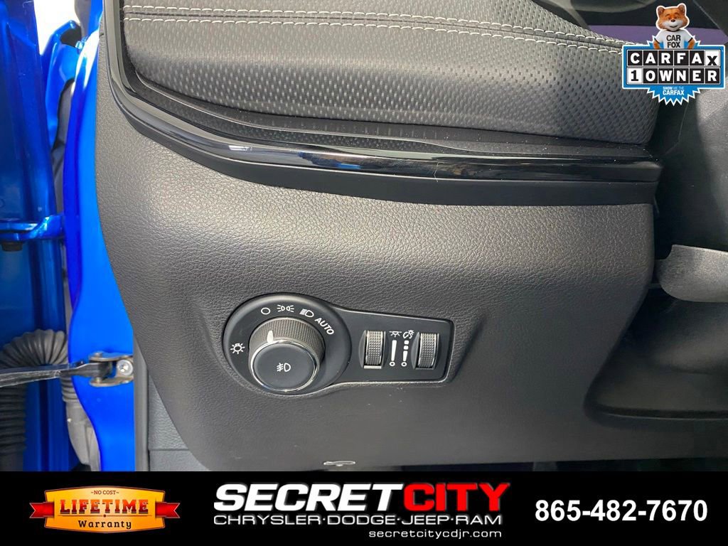 Used 2024 Jeep Compass Latitude w/ Convenience Group AWD/4WD image 14
