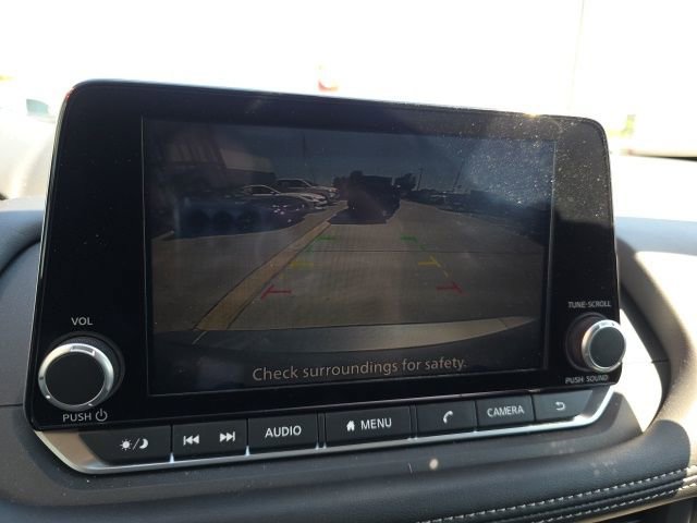Used 2025 Nissan Rogue S FWD image 18