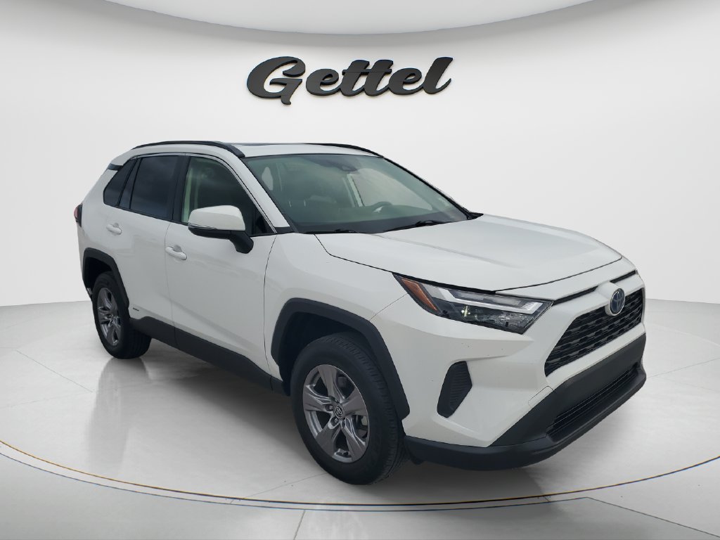 Certified 2023 Toyota RAV4 XLE w/ Convenience Package AWD/4WD image 3