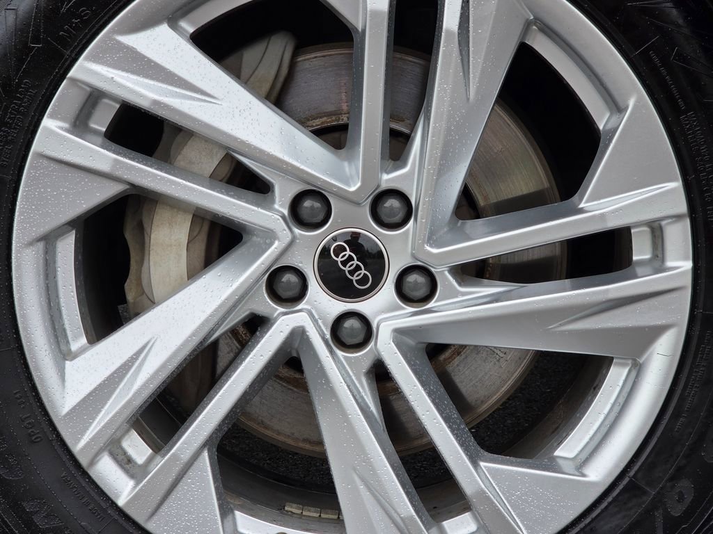 Used 2023 Audi Q7 2.0T Premium Plus AWD/4WD image 25