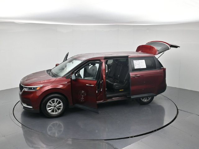 Used 2024 Kia Carnival LX FWD image 46