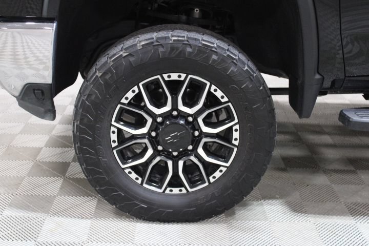 Used 2024 Chevrolet Silverado 2500 LTZ w/ LTZ Convenience Package AWD/4WD image 44