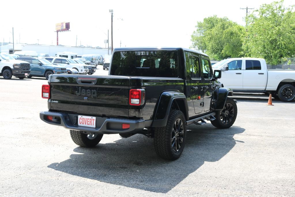 Used 2024 Jeep Gladiator Sport AWD/4WD image 5